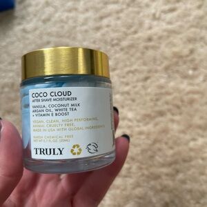 TRULY Coco Cloud After Shave Moisturizer - Light Blue Jar with Gold Lid